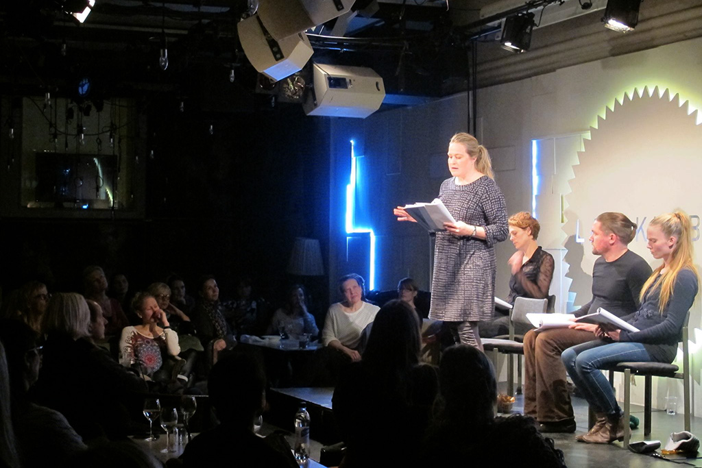 <span style='text-transform:uppercase;font-size:14px;'>Hanna Ryti</span><br>Äidin kädestä
